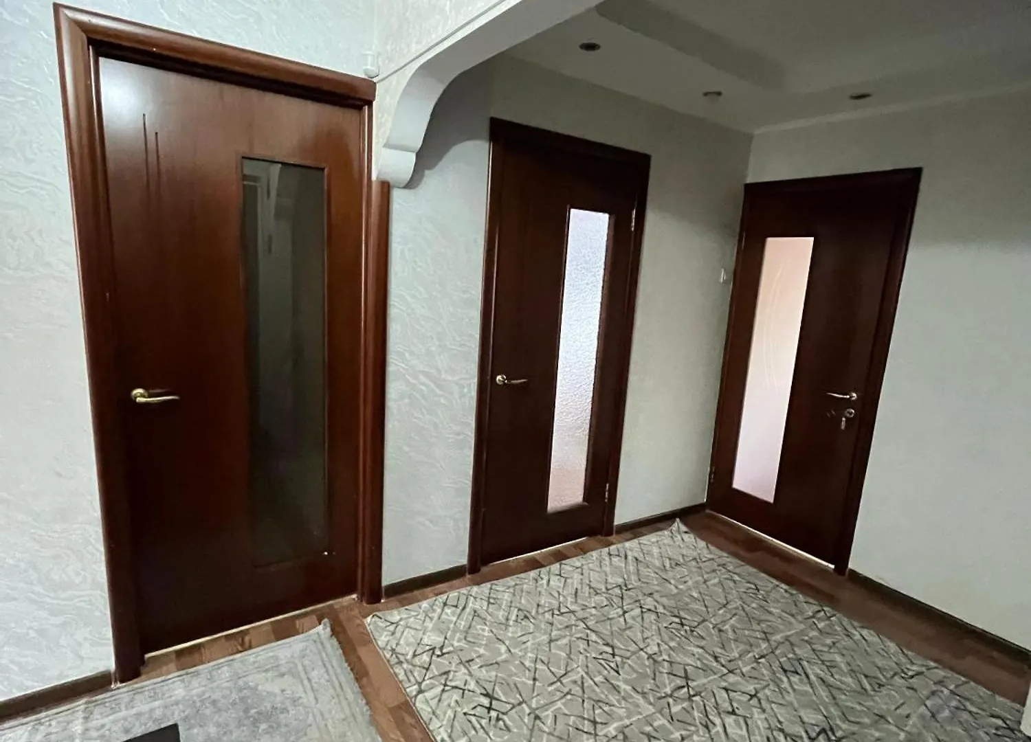 Forum Cozy Apartment 2 Room-Prime Location Walk To All Attractions! Almatý