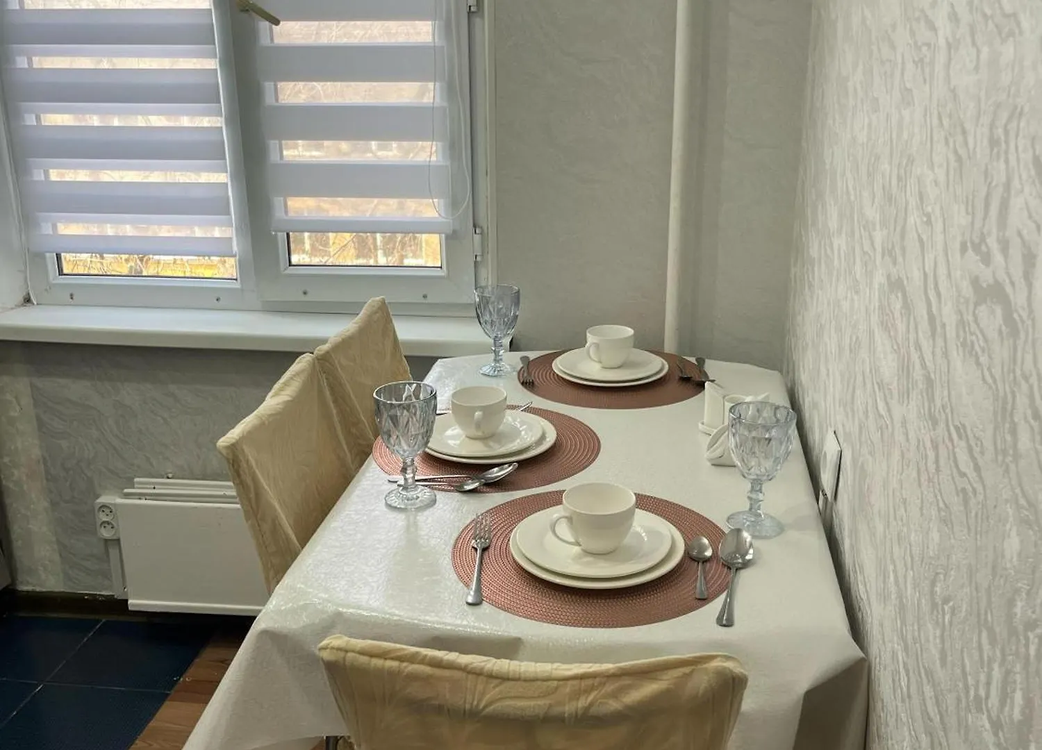 Forum Cozy Apartment 2 Room-Prime Location Walk To All Attractions! Almatý