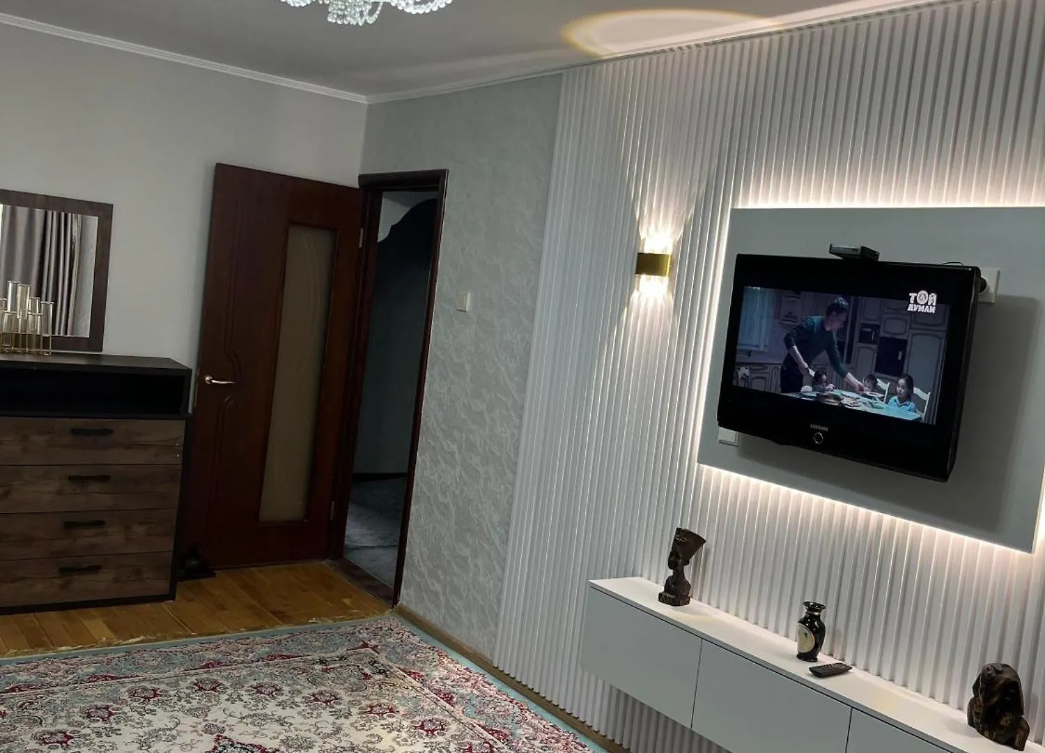 Forum Cozy Apartment 2 Room-Prime Location Walk To All Attractions! Almatý 0*,